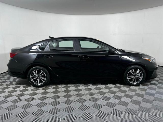 Photo of 2024 Aurora Black Kia Forte