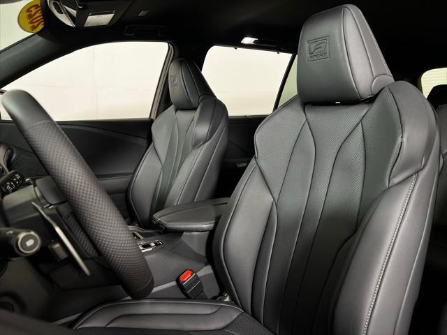 Photo of 2025 Pearl Lexus TX 500h