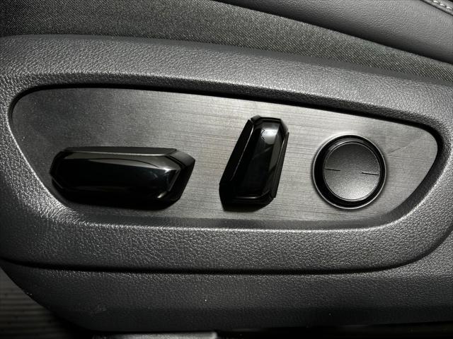 Photo of 2025 Pearl Lexus TX 500h