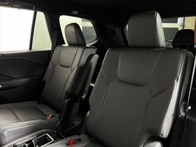 Photo of 2025 Pearl Lexus TX 500h
