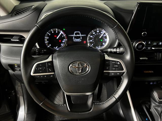 Photo of 2024 Magnetic Gray Toyota Highlander