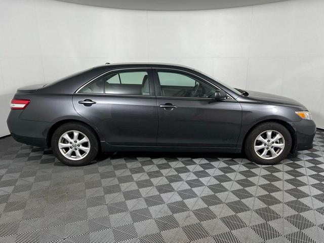 Photo of 2011 Magnetic Gray Metallic Toyota Camry