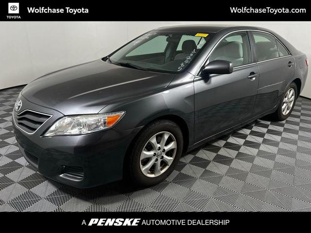 Photo of 2011 Magnetic Gray Metallic Toyota Camry