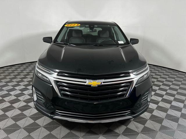 Photo of 2023 Mosaic Black Metallic Chevrolet Equinox