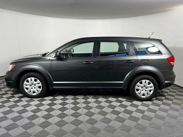 Photo of 2015 Granite Crystal Metallic Clearcoat Dodge Journey