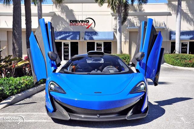 Photo of 2019 Paris Blue McLaren 600LT