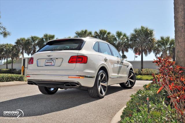 Photo of 2020 Glacier White Solid Bentley Bentayga