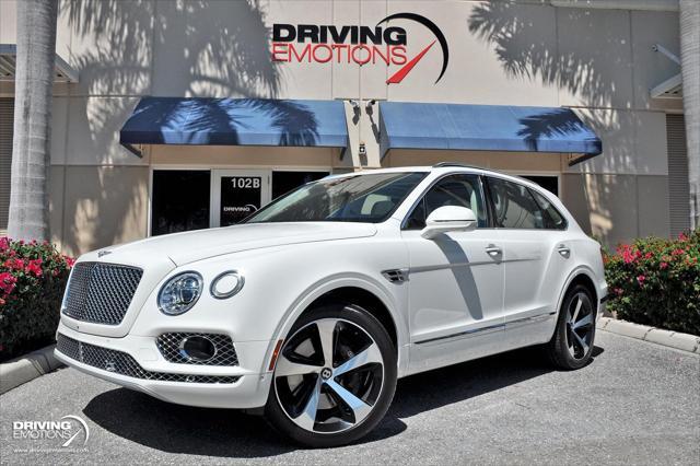 Photo of 2020 Glacier White Solid Bentley Bentayga