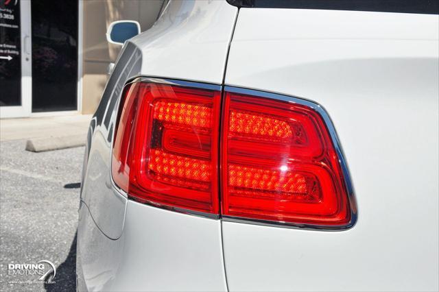 Photo of 2020 Glacier White Solid Bentley Bentayga