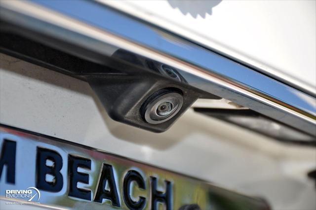 Photo of 2020 Glacier White Solid Bentley Bentayga