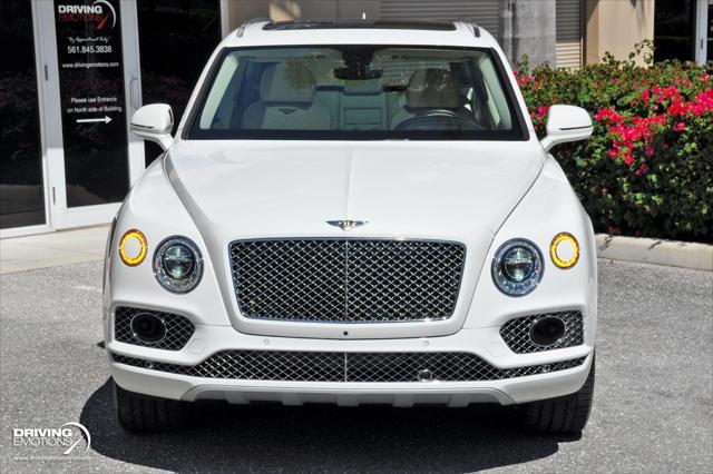 Photo of 2020 Glacier White Solid Bentley Bentayga