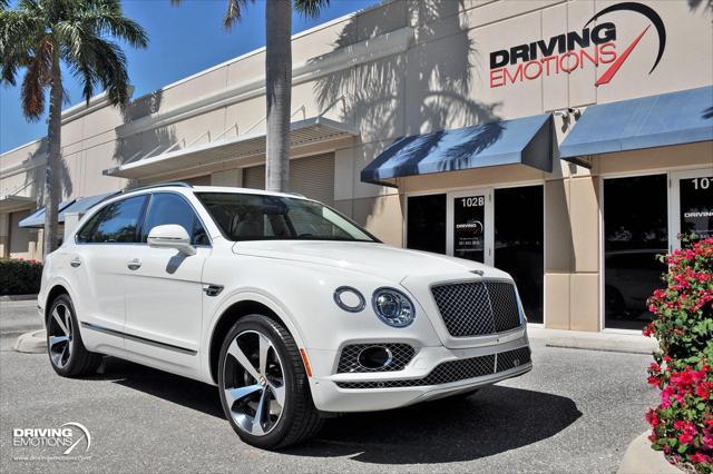 Photo of 2020 Glacier White Solid Bentley Bentayga