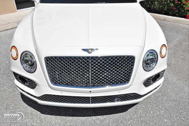 Photo of 2020 Glacier White Solid Bentley Bentayga