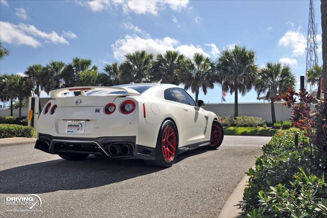 Photo of 2019 Pearl White Tricoat Nissan GT-R