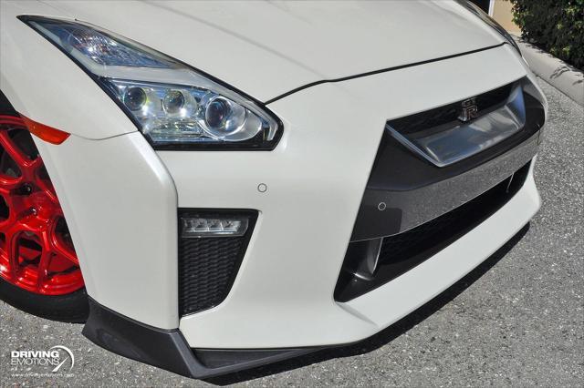 Photo of 2019 Pearl White Tricoat Nissan GT-R
