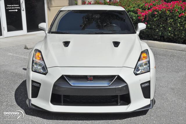 Photo of 2019 Pearl White Tricoat Nissan GT-R