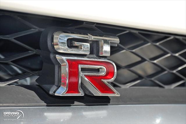 Photo of 2019 Pearl White Tricoat Nissan GT-R
