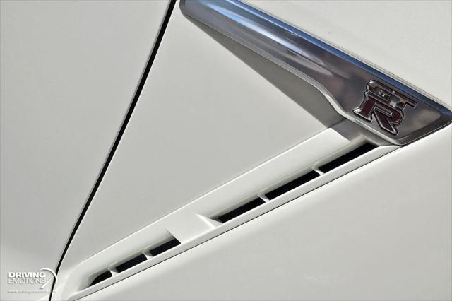 Photo of 2019 Pearl White Tricoat Nissan GT-R