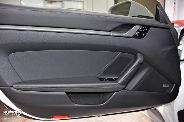 Photo of 2020 White Porsche 911