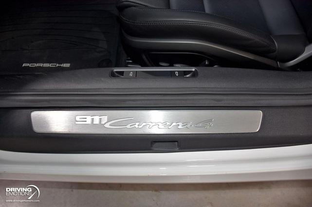 Photo of 2020 White Porsche 911