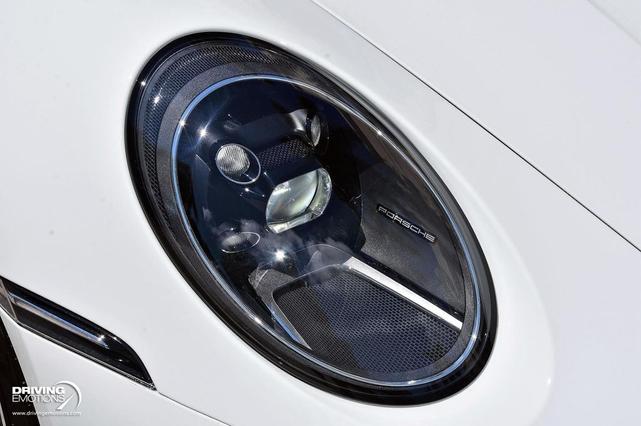 Photo of 2020 White Porsche 911