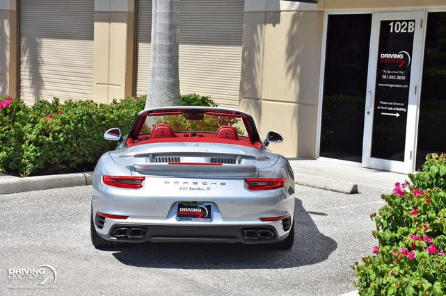 Photo of 2018 Rhodium Silver Metallic Porsche 911