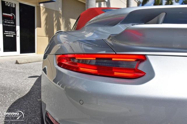 Photo of 2018 Rhodium Silver Metallic Porsche 911