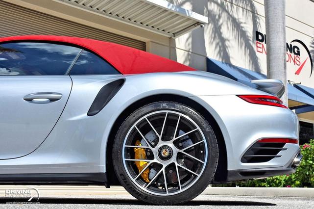 Photo of 2018 Rhodium Silver Metallic Porsche 911