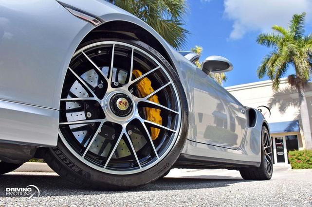 Photo of 2018 Rhodium Silver Metallic Porsche 911