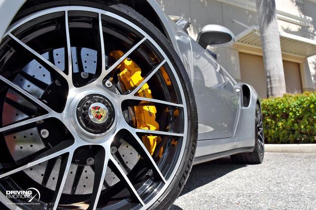 Photo of 2018 Rhodium Silver Metallic Porsche 911