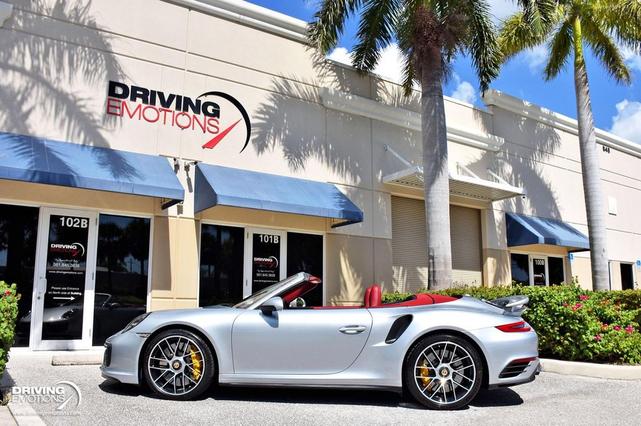Photo of 2018 Rhodium Silver Metallic Porsche 911