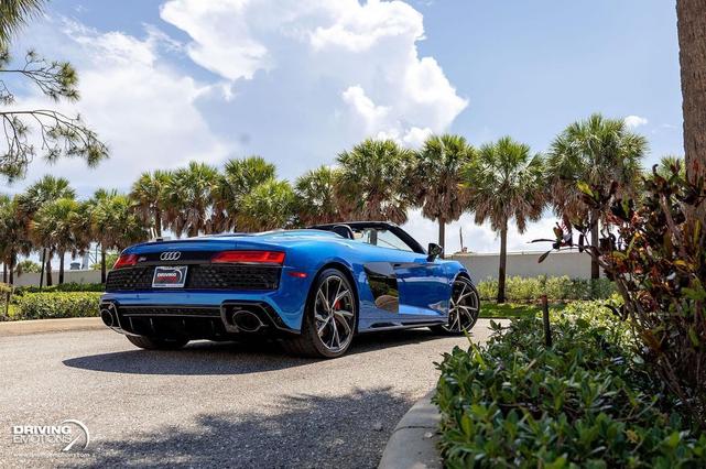 Photo of 2023 Ara Blue Crystal Effect Audi R8