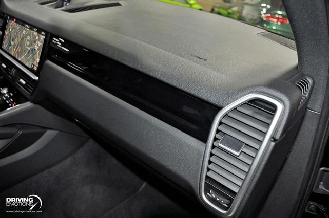 Photo of 2021 Black Porsche Cayenne