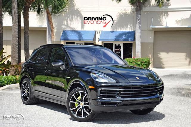 Photo of 2021 Black Porsche Cayenne