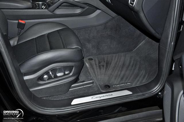 Photo of 2021 Black Porsche Cayenne