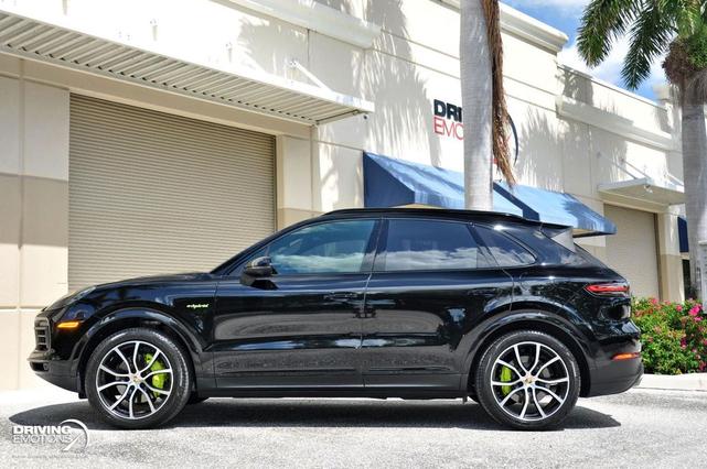 Photo of 2021 Black Porsche Cayenne