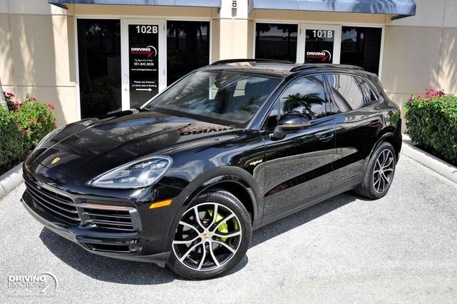 Photo of 2021 Black Porsche Cayenne