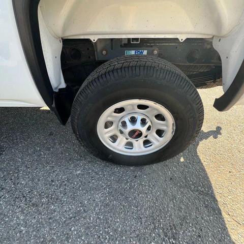 Photo of 2016 Summit White GMC Sierra 2500