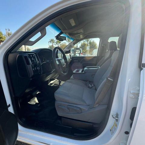 Photo of 2016 Summit White GMC Sierra 2500