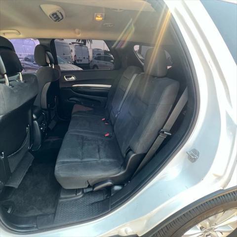 Photo of 2015 Bright White Clearcoat Dodge Durango