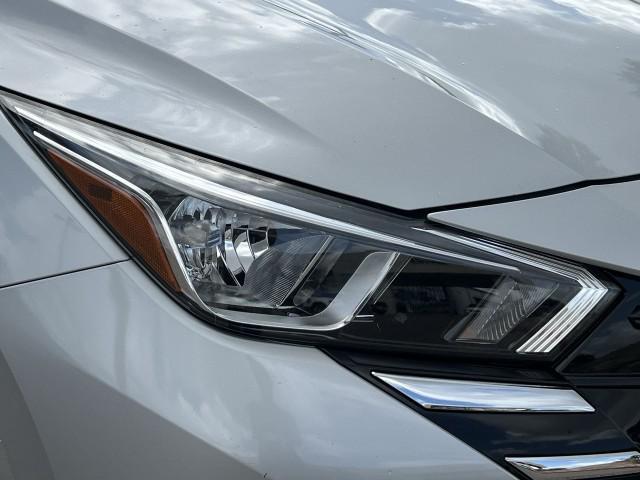 Photo of 2024 Brilliant Silver Metallic Nissan Versa