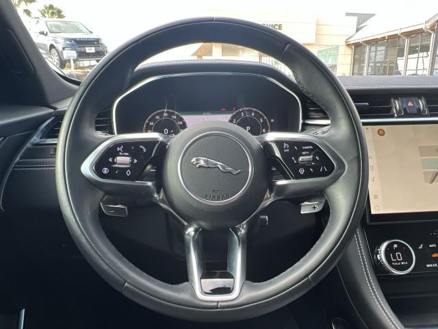 Photo of 2025 GRAY Jaguar F-PACE