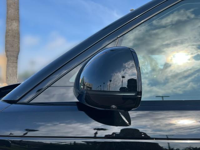 Photo of 2025 Santorini Black Metallic Land Rover Range Rover Sport