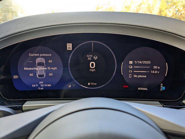 Photo of 2025 Ice Grey Metallic Porsche Macan