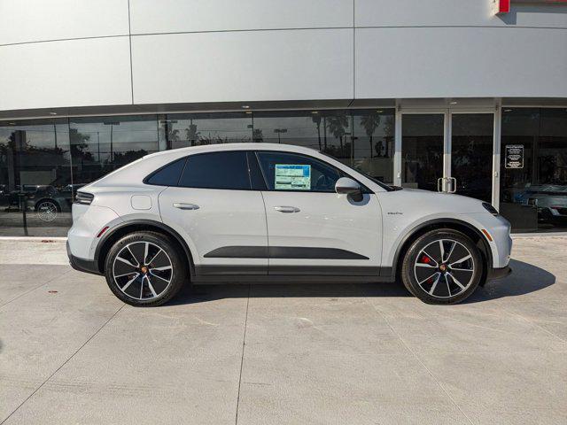Photo of 2025 Ice Grey Metallic Porsche Macan