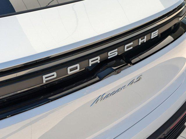 Photo of 2025 Ice Grey Metallic Porsche Macan
