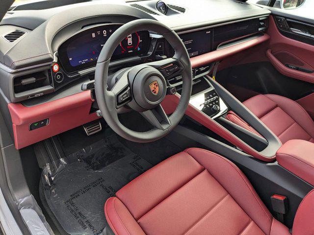 Photo of 2025 Ice Grey Metallic Porsche Macan