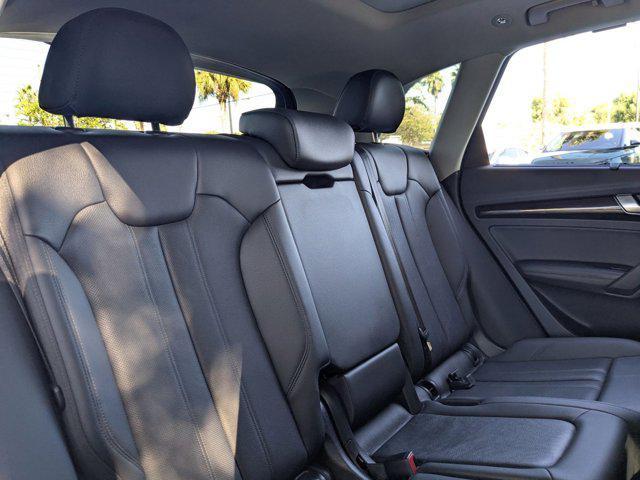 Photo of 2019 Glacier White Metallic Audi Q5