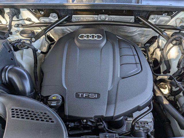 Photo of 2019 Glacier White Metallic Audi Q5