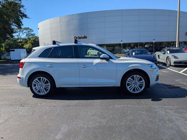 Photo of 2019 Glacier White Metallic Audi Q5